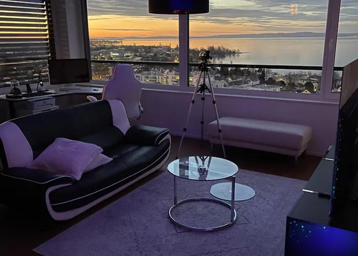 Private Room - Amazing Lake View